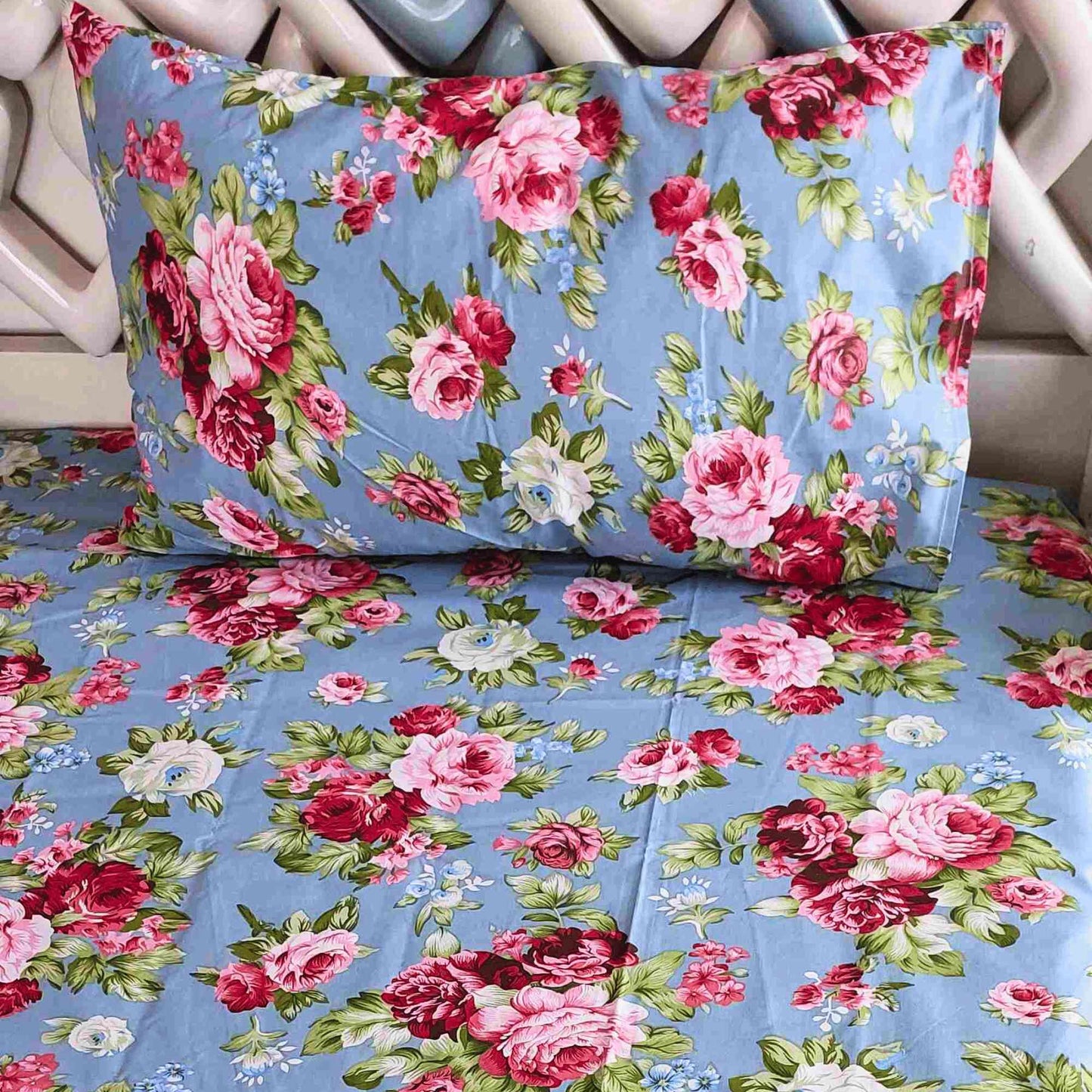 Amour Bedsheet Pillow Cover